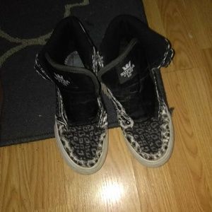 Supra tennis shoes